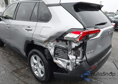 2020 Toyota Rav4 Xle z USA, uszkodzony, nr VIN JTMW1RFV4LD519354